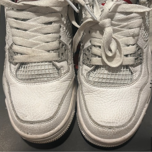 Oreo Jordan 4s size 5Y fits like a women’s 6 1/2 comes with original box - Picture 5 of 5